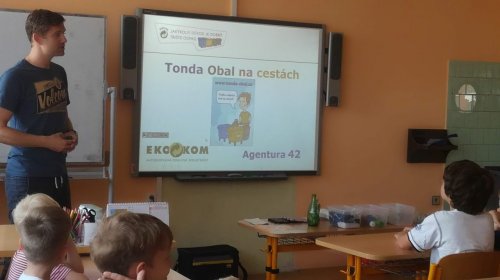Tonda obal na cestách